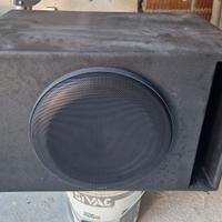 Subwoofer Hertz da 12 pollici in cassa reflex