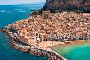 VILLA a CEFALU Sicilia VICINO SPIAGGIA