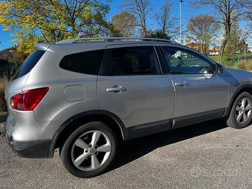 Nissan cqashai 7 posti