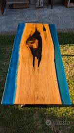 Tavolo in Resina e Legno