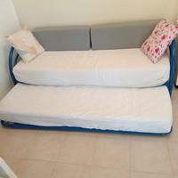 Divano con letto estraibile con materassi