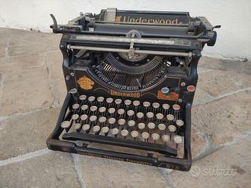 Macchina da scrivere Underwood
