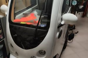 vende auto elettrica senza patente 