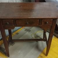 Scrivania in legno, arte povera