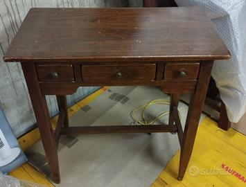 Scrivania in legno, arte povera