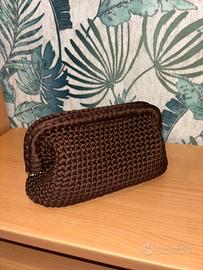 Borsa clutch crochet marrone
