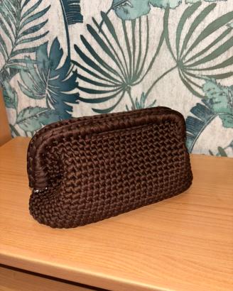 Borsa clutch crochet marrone