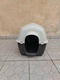 Cuccia per cani in plastica robusta