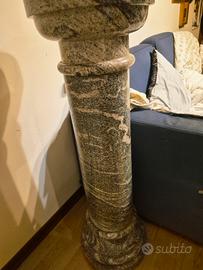 colonna in marmo/granito