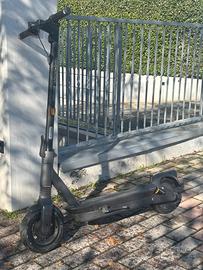 Monopattino ninebot G2 MAX