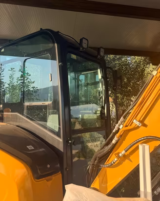 Escavatore SANY  35 quintali 50 ore di lavoro