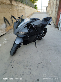 Yamaha yzf r125
