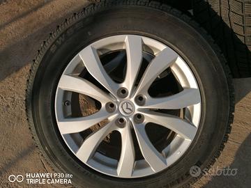 Cerchi con pneumatici