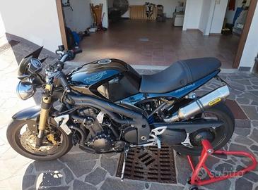 Triumph Speed Triple 1050 - 2005