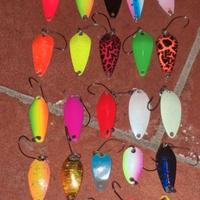 Set di 25 esche da pesca – colori assortiti