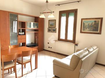 3 LOCALI A FERRARA