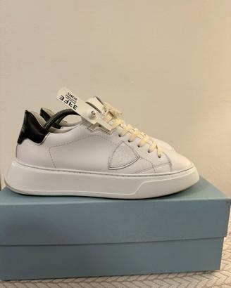 Philippe Model Paris taglia euro 41