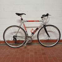 Bici Corsa/Trekking Cannondale R400