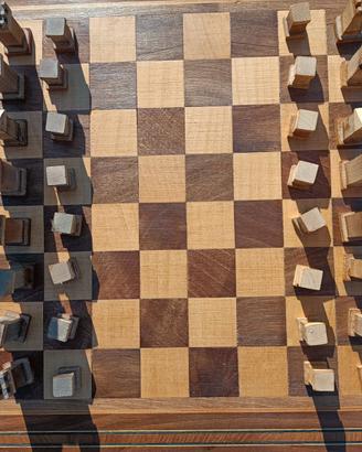 scacchiera in legno intarsio