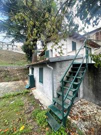 Rustico / Casale di 60 m² con 2 locali a Borghetto