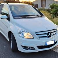 Mercedes B180 CDI Premium 4 Cerchi in omaggio 