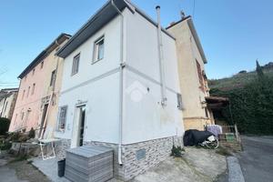 CASA SEMINDIPENDENTE A MASSAROSA