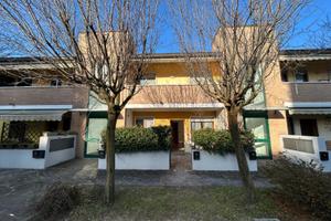 APPARTAMENTO BICAMERE CON GIARDINO