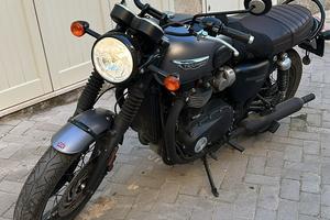 Triumph bonneville -t120 Black