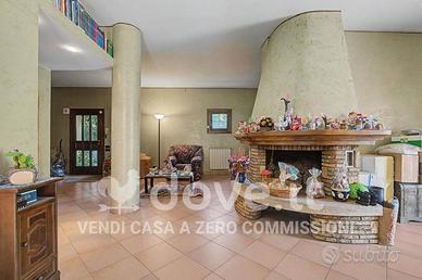 Villetta a schiera di 221 m² con più di 5 locali e