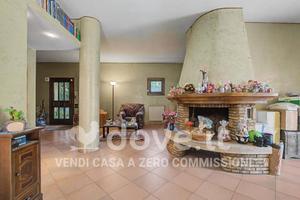 Villetta a schiera di 221 m² con più di 5 locali e