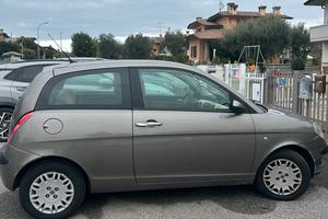 LANCIA YPSILON ANNO 2005 €2500 TRATTABILI