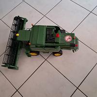 Mietitrebbia Bruder John Deere