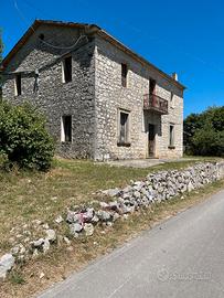 Vendita casa in pietra grotte di pastena
