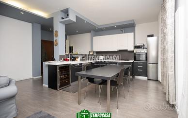 Ampio 4 Locali con Terrazzi, Giardino e Posti Auto