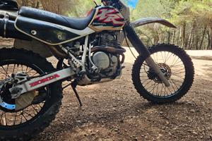 honda xr600r dall'ara