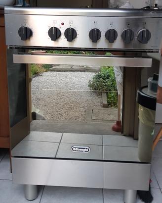 cucina libera installazione con  piano a induzione