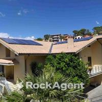 VILLA PLURIFAMILIARE CON AMPIO GIARDINO - CASOLI D