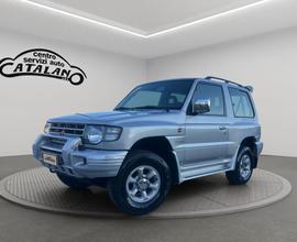 MITSUBISHI - Pajero - 2.5 TDI 99CV S.S. GLS Target