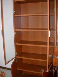 Soggiorno  completo di credenza ,tavolo sdoppiabil