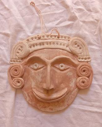 Maschera in terracotta Dea dell'aqua
