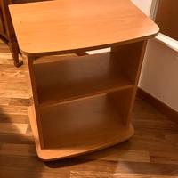 Mobiletto con rotelle per tv