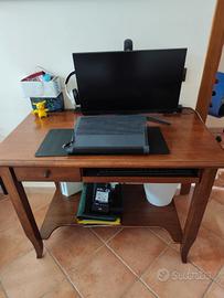 Scrivania anche portacomputer