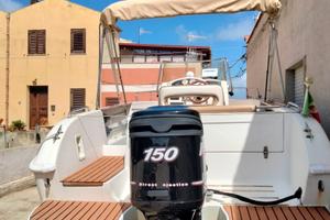 Acquaviva 6,40m con motore 150cv e carrello