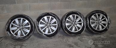 Cerchi  16" in lega con gomme invernali 205/55