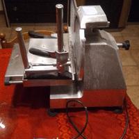 affettatrice professionale con lama 30