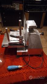 affettatrice professionale con lama 30