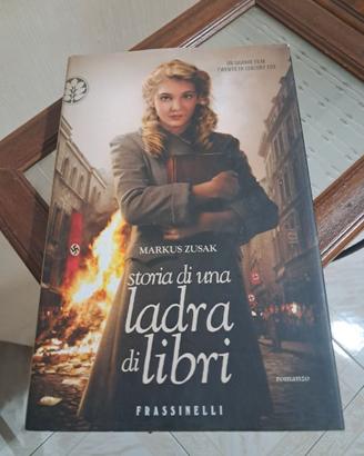Storia di una ladra di libri di Markus Zusak