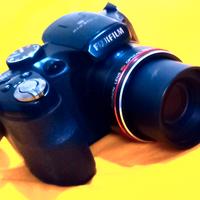 Fotocamera digitale bridge Fujifilm FinePix  S1900