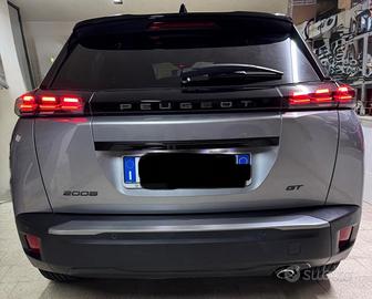 Peugeot 2008 blue hdi 130 S&S eat 8 GT