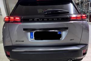 Peugeot 2008 blue hdi 130 S&S eat 8 GT